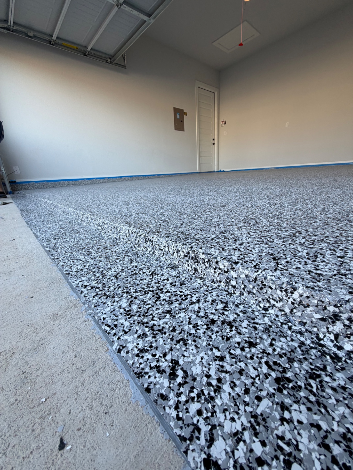 Finished: full-flake polyaspartic garage floor